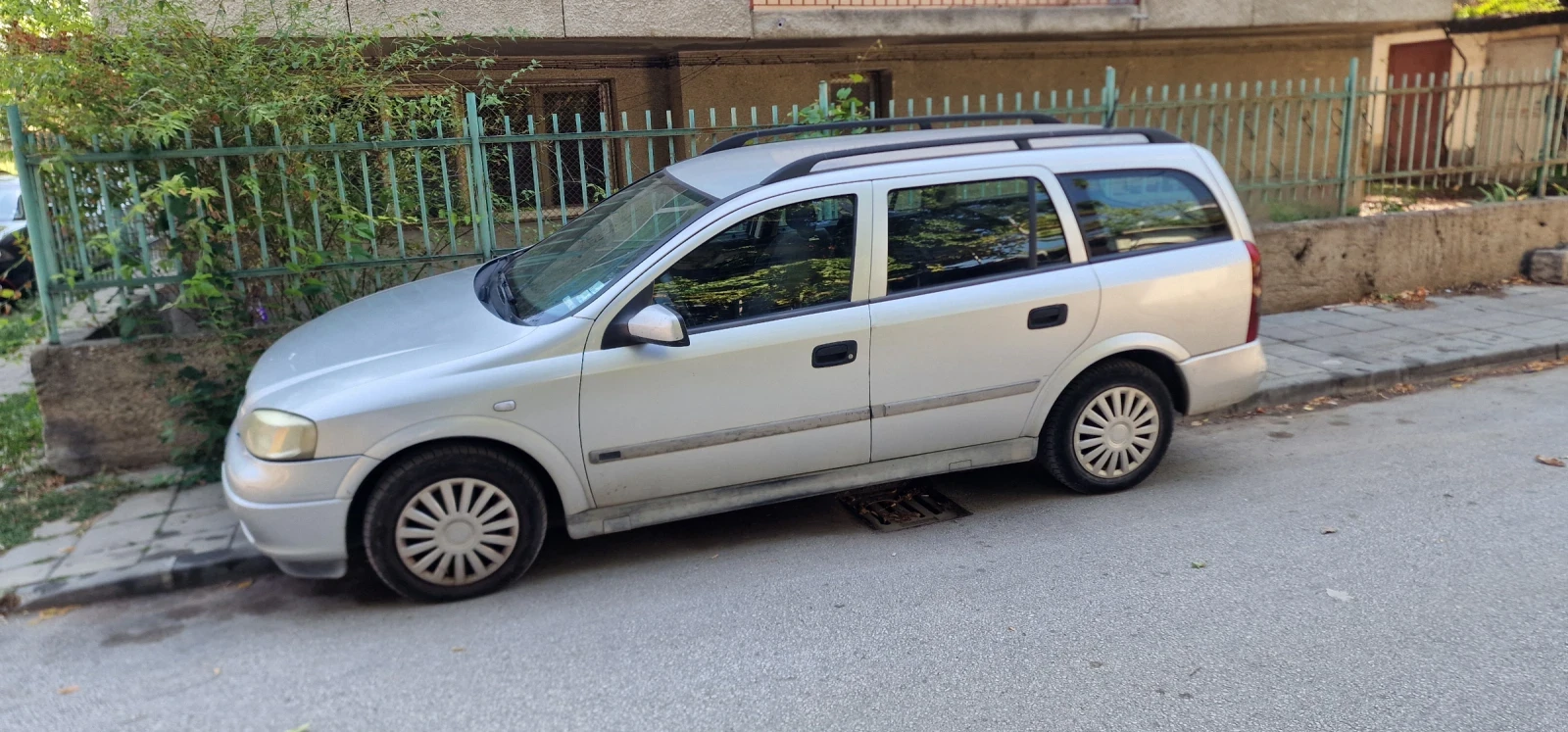 Opel Astra Комби - изображение 2