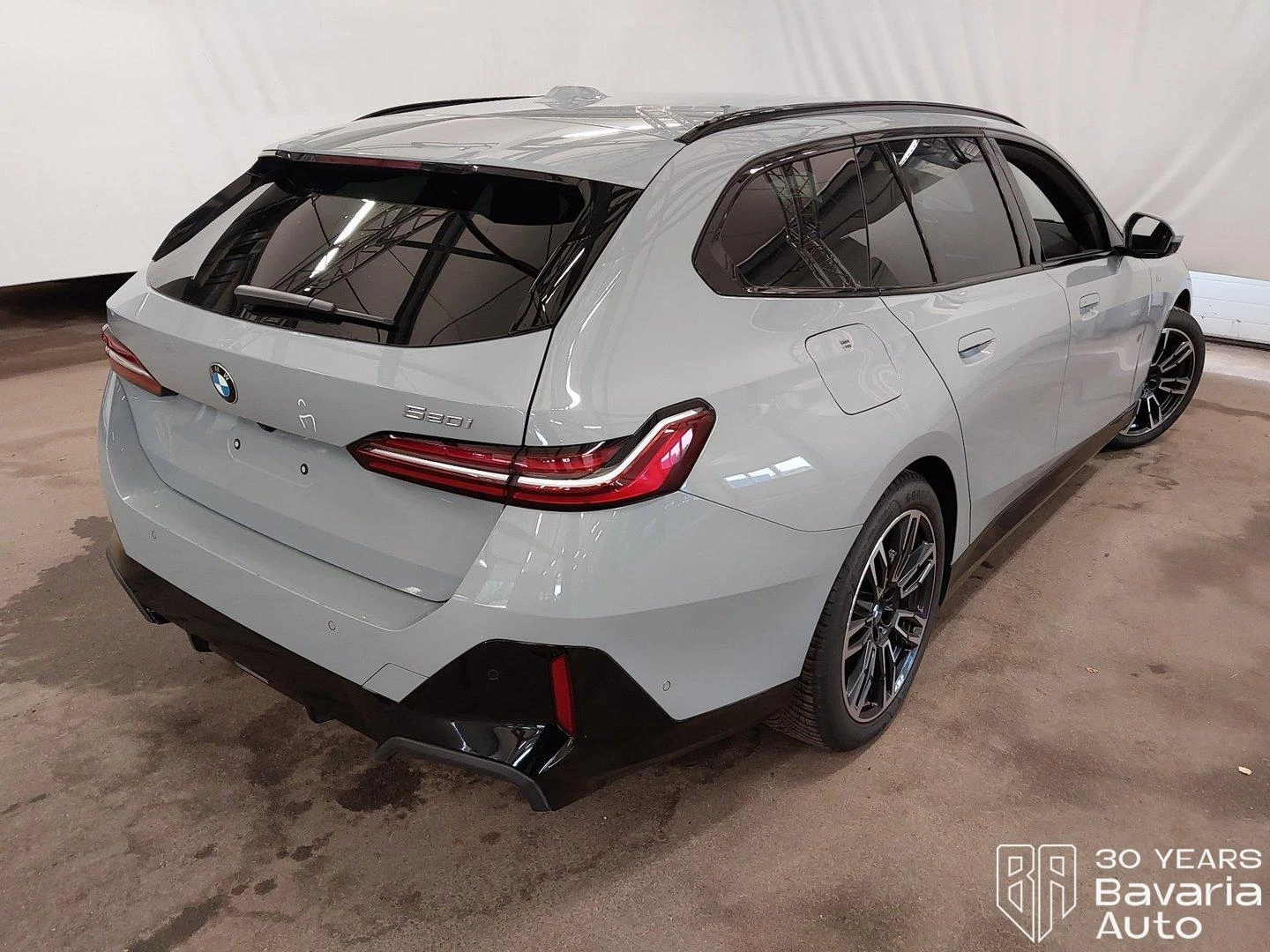 BMW 520 i Touring M Sport Paket Steptronic - изображение 3