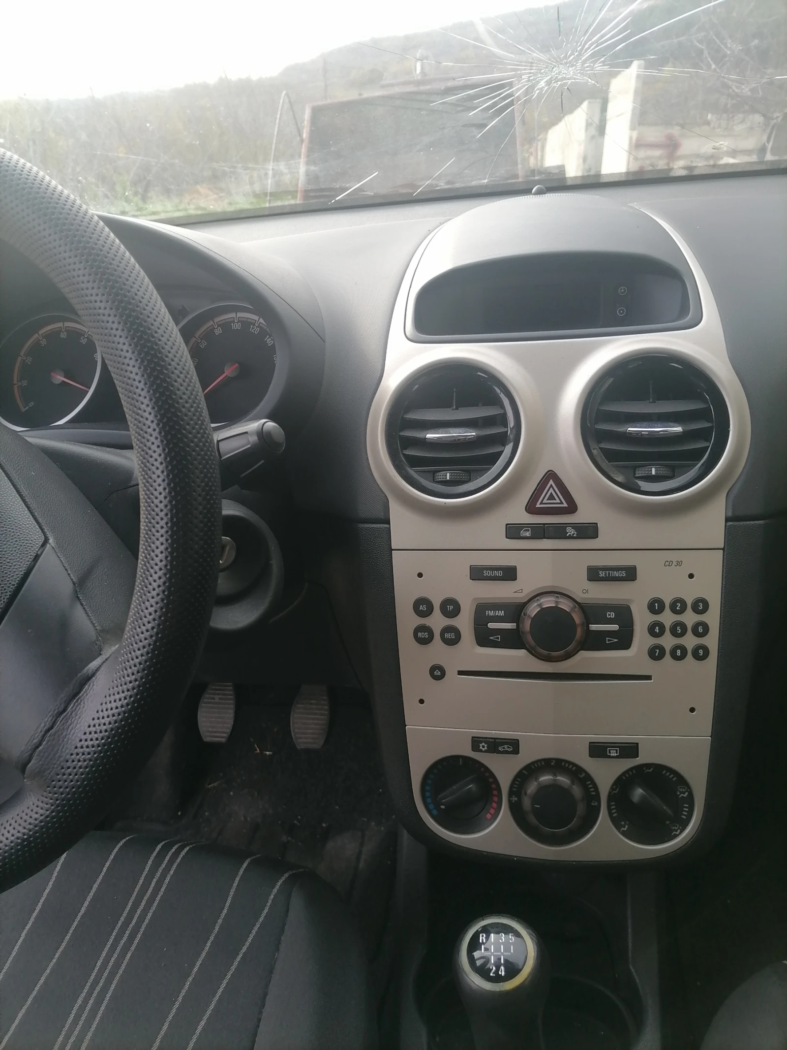 Opel Corsa d - изображение 6