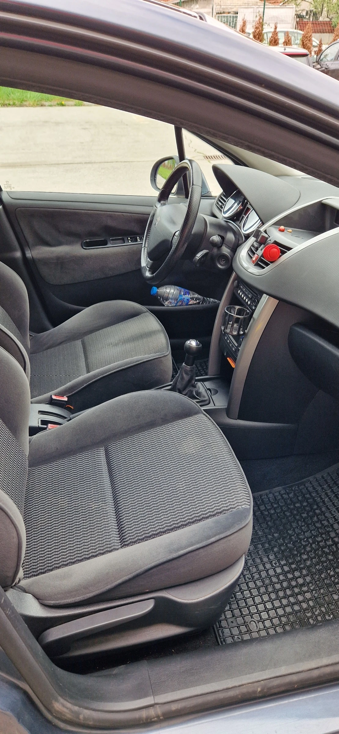 Peugeot 207 1.4i - изображение 10