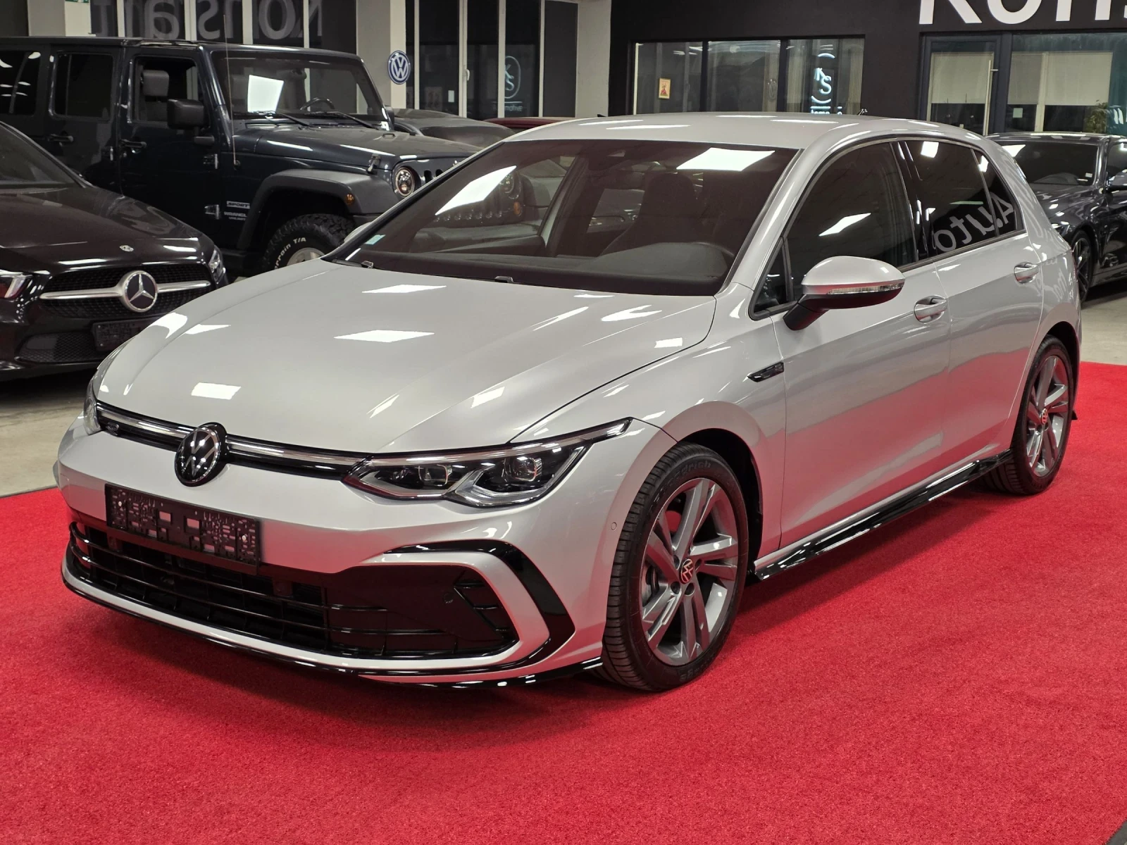 VW Golf 1.5 eTSI | DSG | R-line | 48000 km, снимка 4 - Автомобили и джипове - 53830059