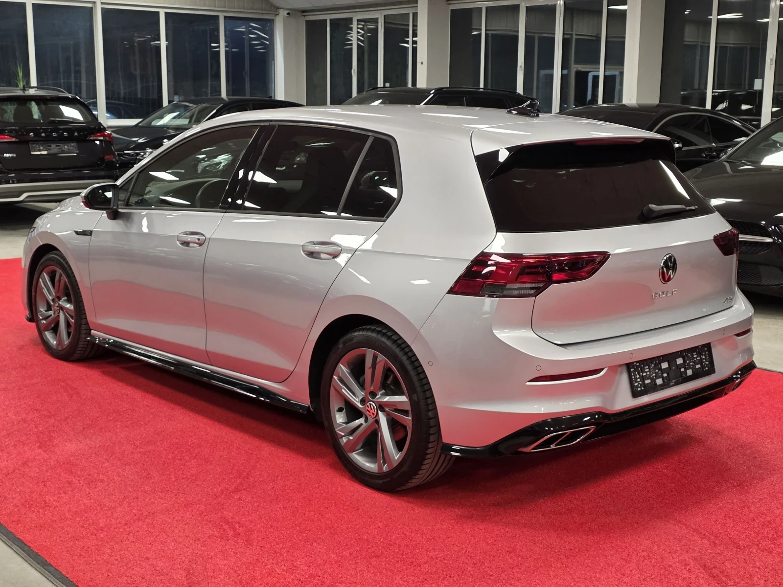 VW Golf 1.5 eTSI | DSG | R-line | 48000 km, снимка 5 - Автомобили и джипове - 53830059