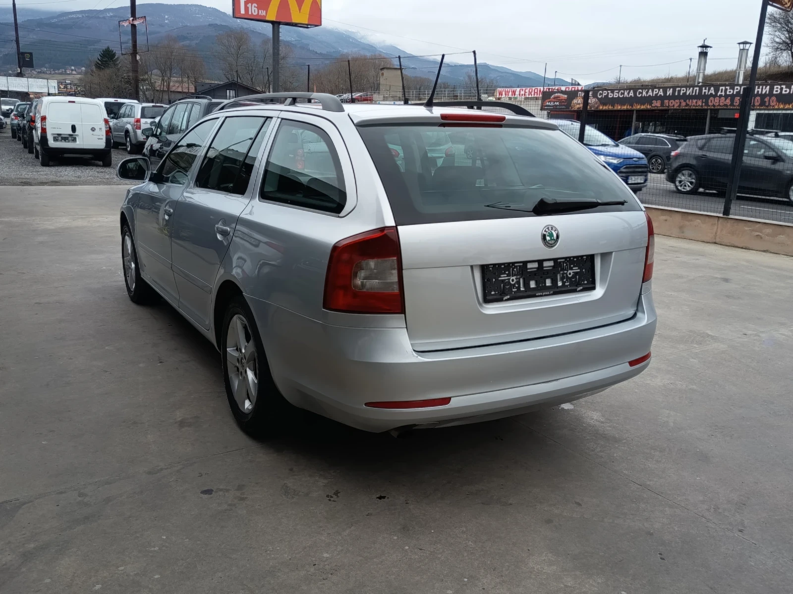 Skoda Octavia 1.6tdi, снимка 6 - Автомобили и джипове - 54044857