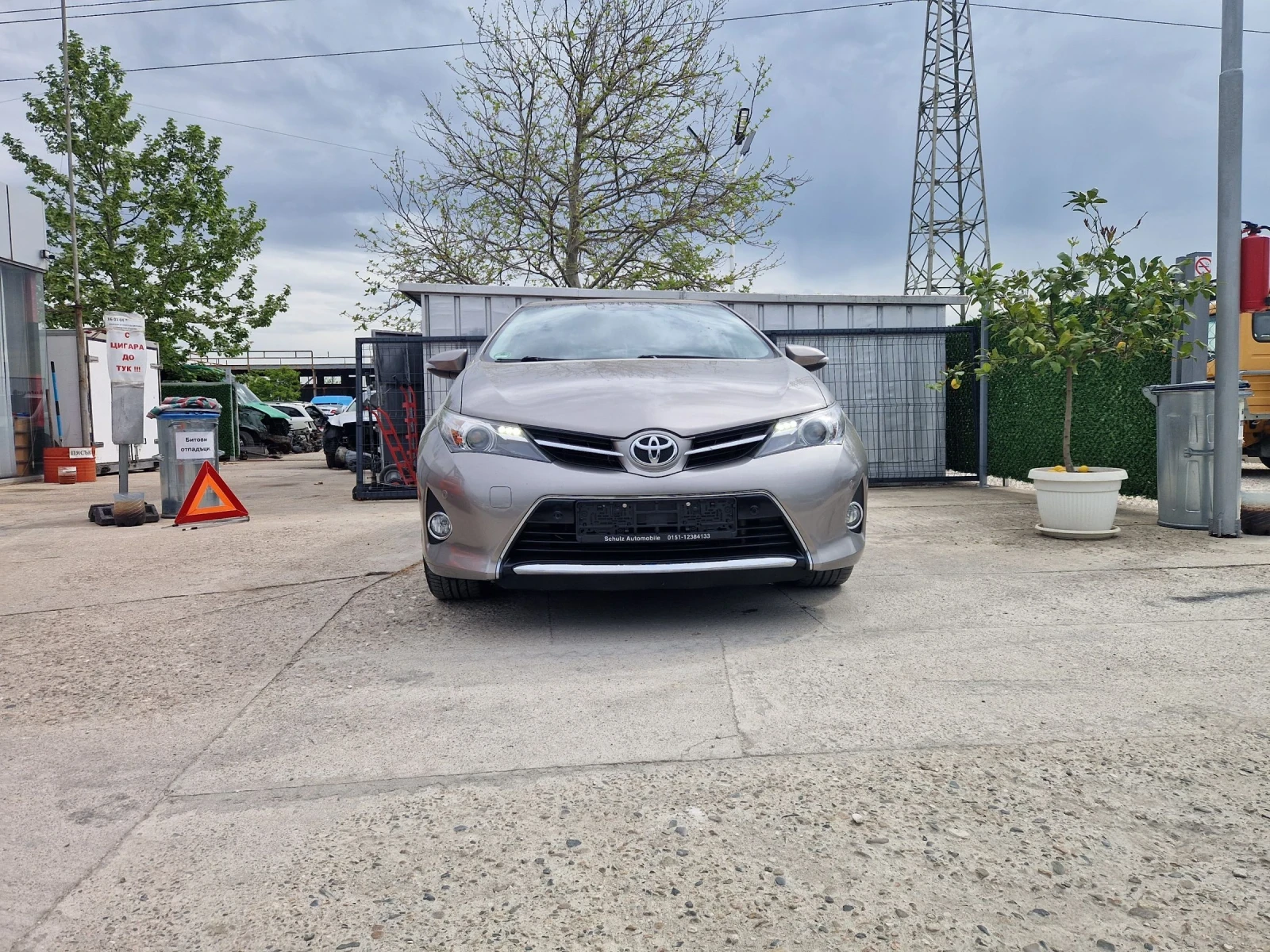 Toyota Auris 1.6, снимка 3 - Автомобили и джипове - 54477312