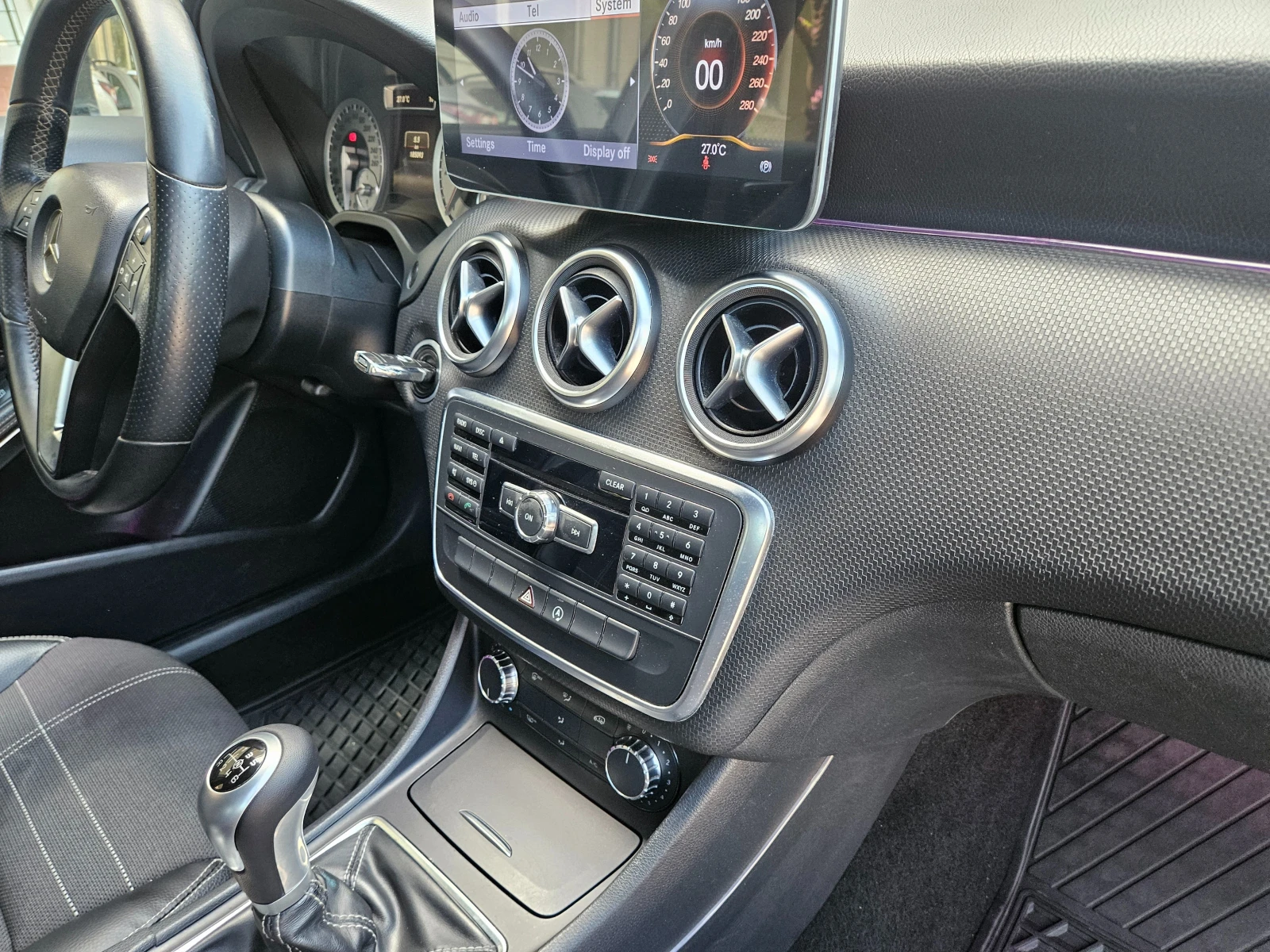 Mercedes-Benz A 180, снимка 11 - Автомобили и джипове - 54529997