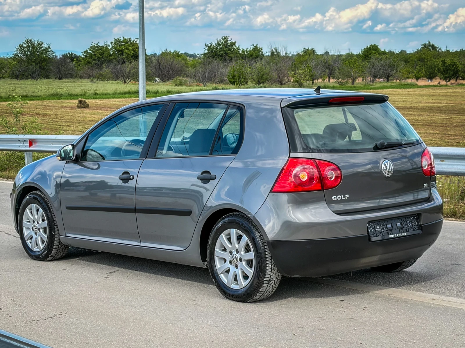 VW Golf 1.6::ФАБРИЧНА ГАЗ::ИТАЛИЯ, снимка 5 - Автомобили и джипове - 54567689