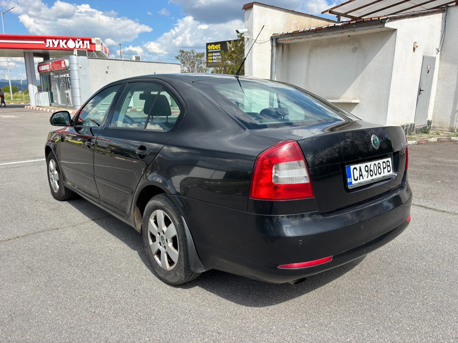 Skoda Octavia 1.6 TDI, снимка 6 - Автомобили и джипове - 54621024
