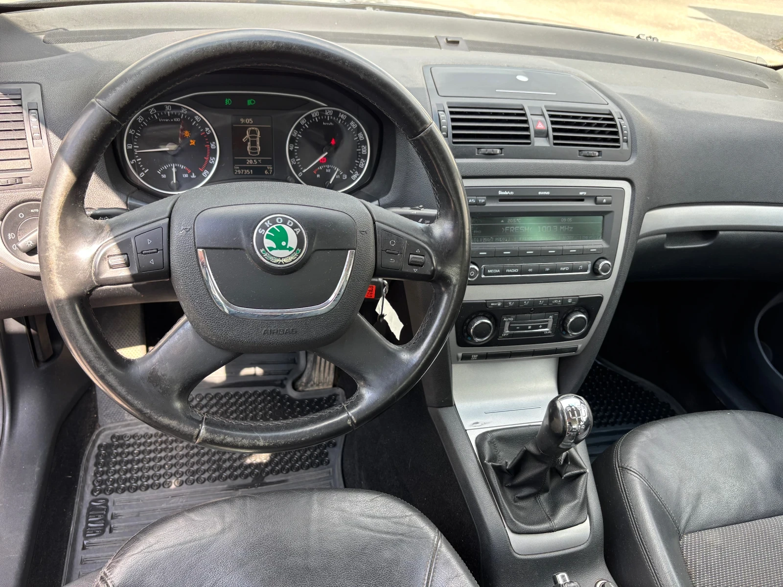 Skoda Octavia 1.6 TDI, снимка 12 - Автомобили и джипове - 54621024