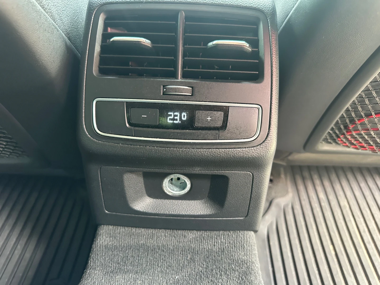 Audi A4, снимка 7 - Автомобили и джипове - 54670689