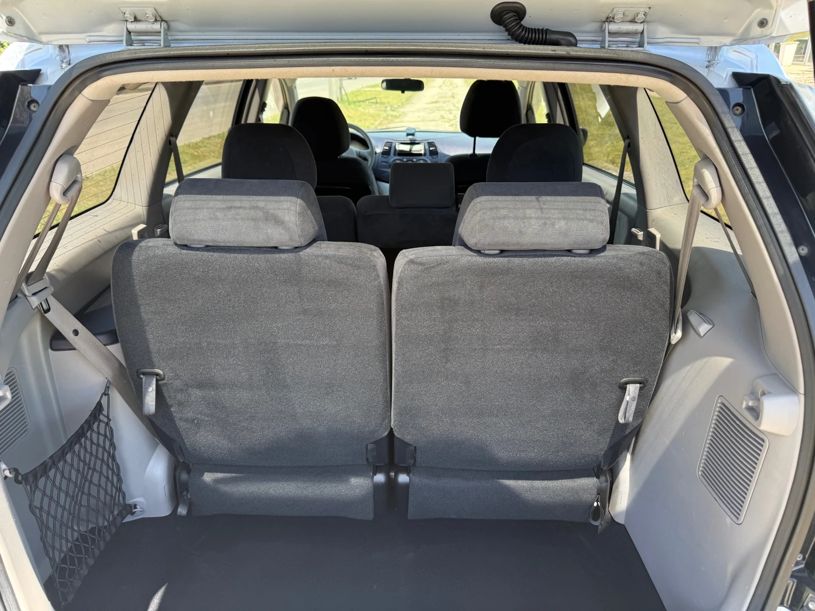 Mitsubishi Grandis 2.4 Бензин/164 коня /7 места, снимка 5 - Автомобили и джипове - 54711537