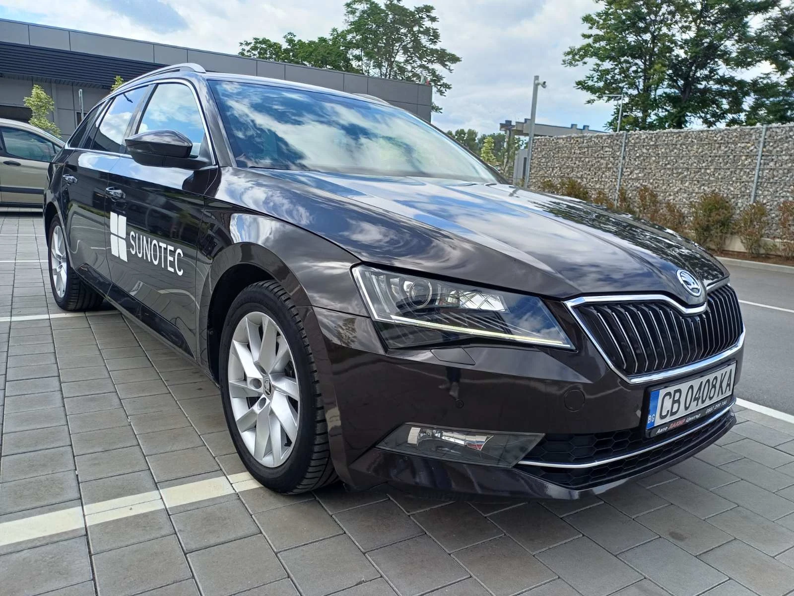 Skoda Superb 2.0 TDI, снимка 3 - Автомобили и джипове - 54884160