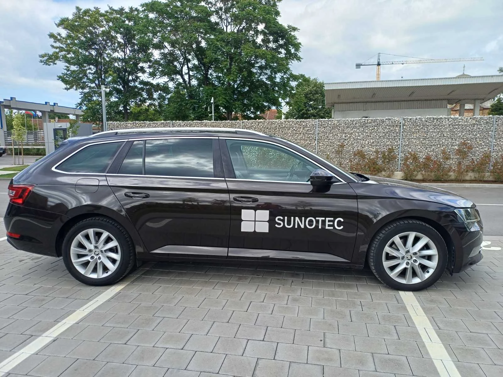 Skoda Superb 2.0 TDI, снимка 4 - Автомобили и джипове - 54884160