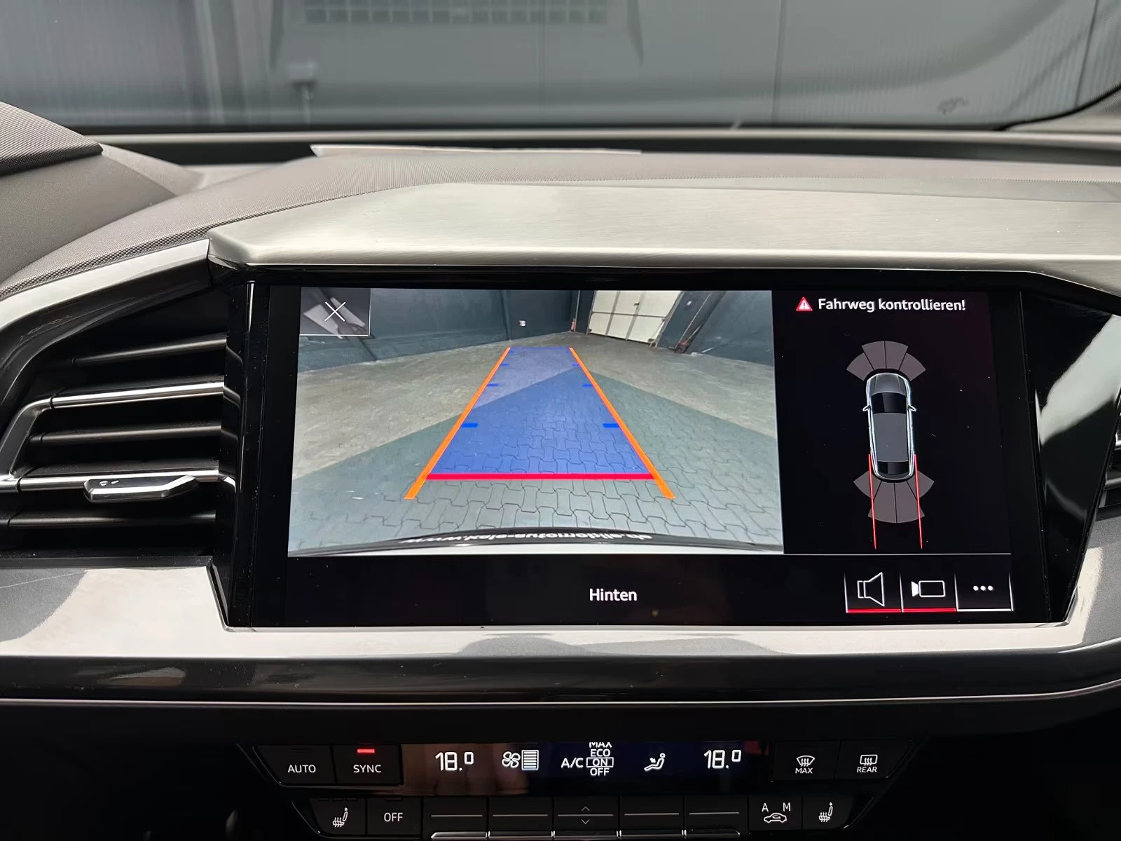 Audi E-Tron e-tron/265HP/45/SPORTBACK/S-LINE/CAM/708z, снимка 16 - Автомобили и джипове - 55554723