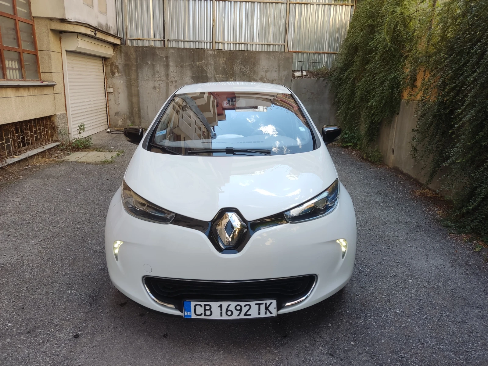 Renault Zoe, снимка 2 - Автомобили и джипове - 55554962