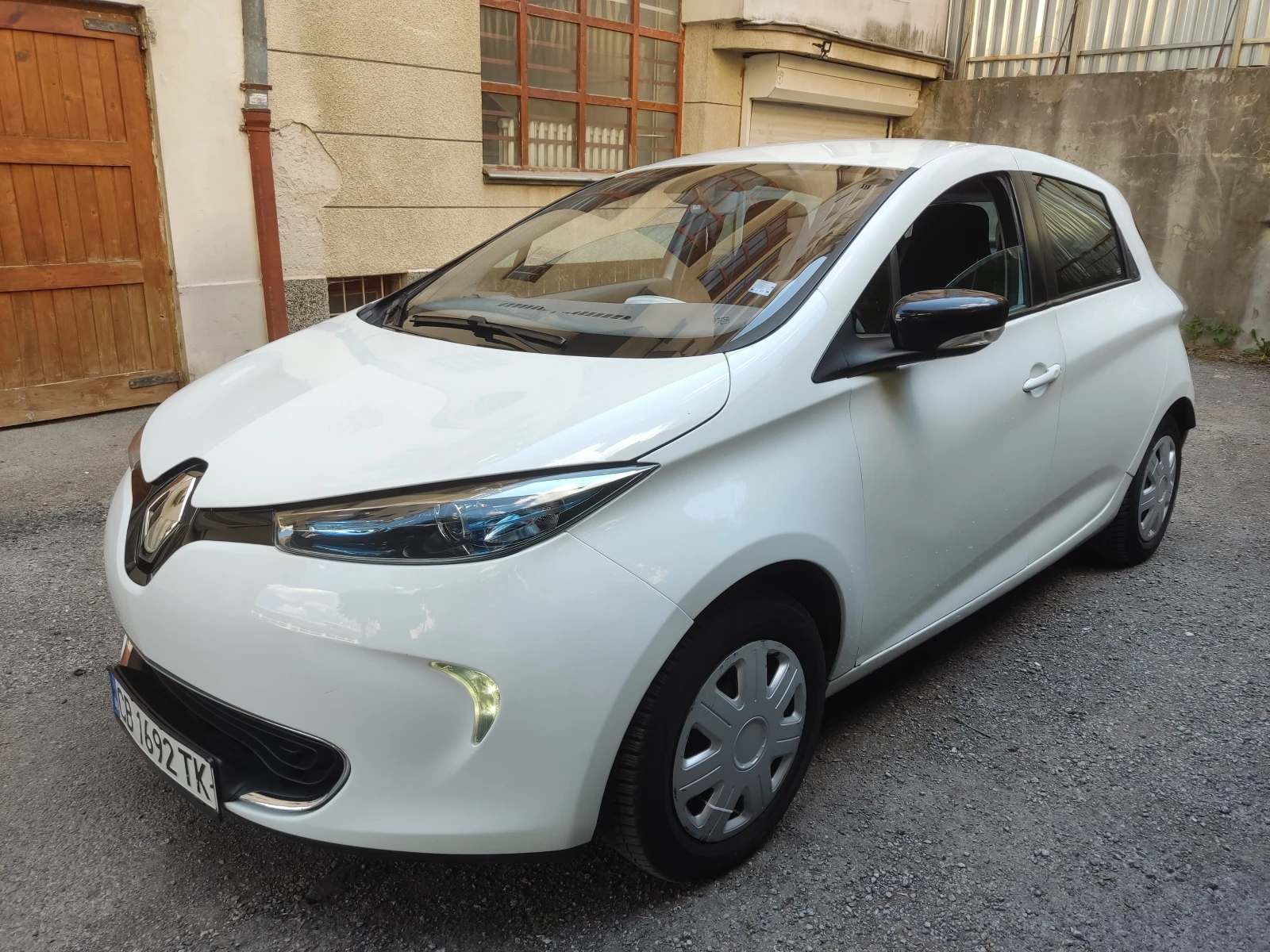 Renault Zoe, снимка 5 - Автомобили и джипове - 55554962