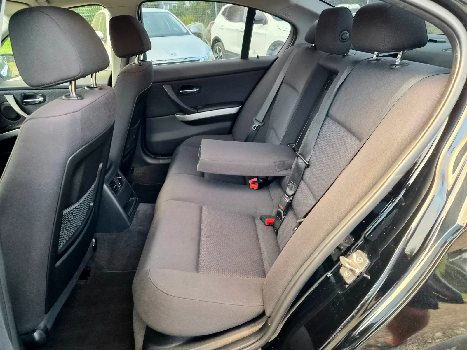 BMW 320 2.0 D* 177* УНИКАТ ФЕЙСЛИФТ , снимка 13 - Автомобили и джипове - 55580038