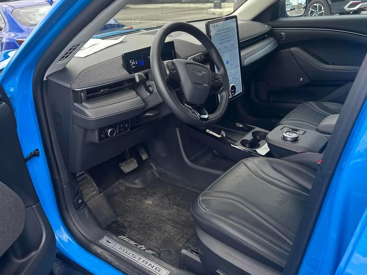 Ford Mustang Mach-E * Premium * АВТОКРЕДИТ БЕЗ ПЪРВОНАЧАЛНА ВНОСКА* , снимка 5 - Автомобили и джипове - 55666575