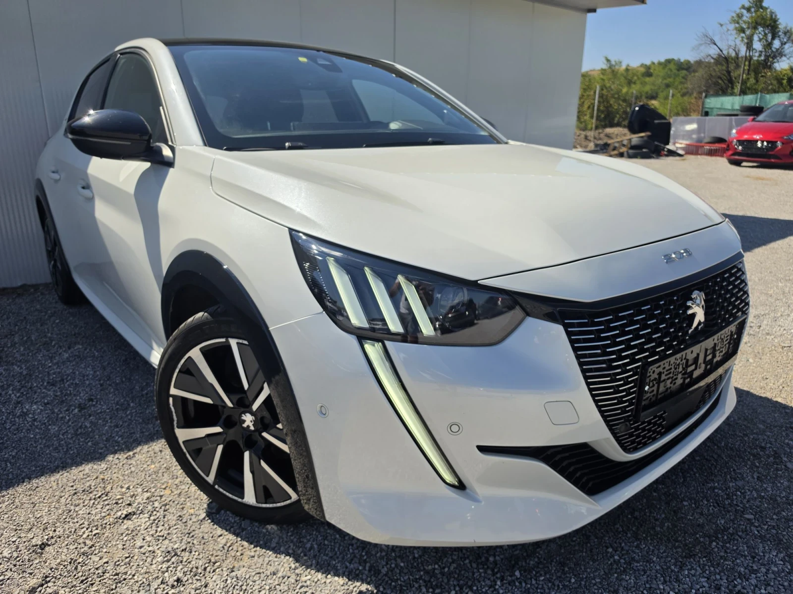 Peugeot 208 1.5BlueHDi GTline LED 92000km, снимка 3 - Автомобили и джипове - 55737568