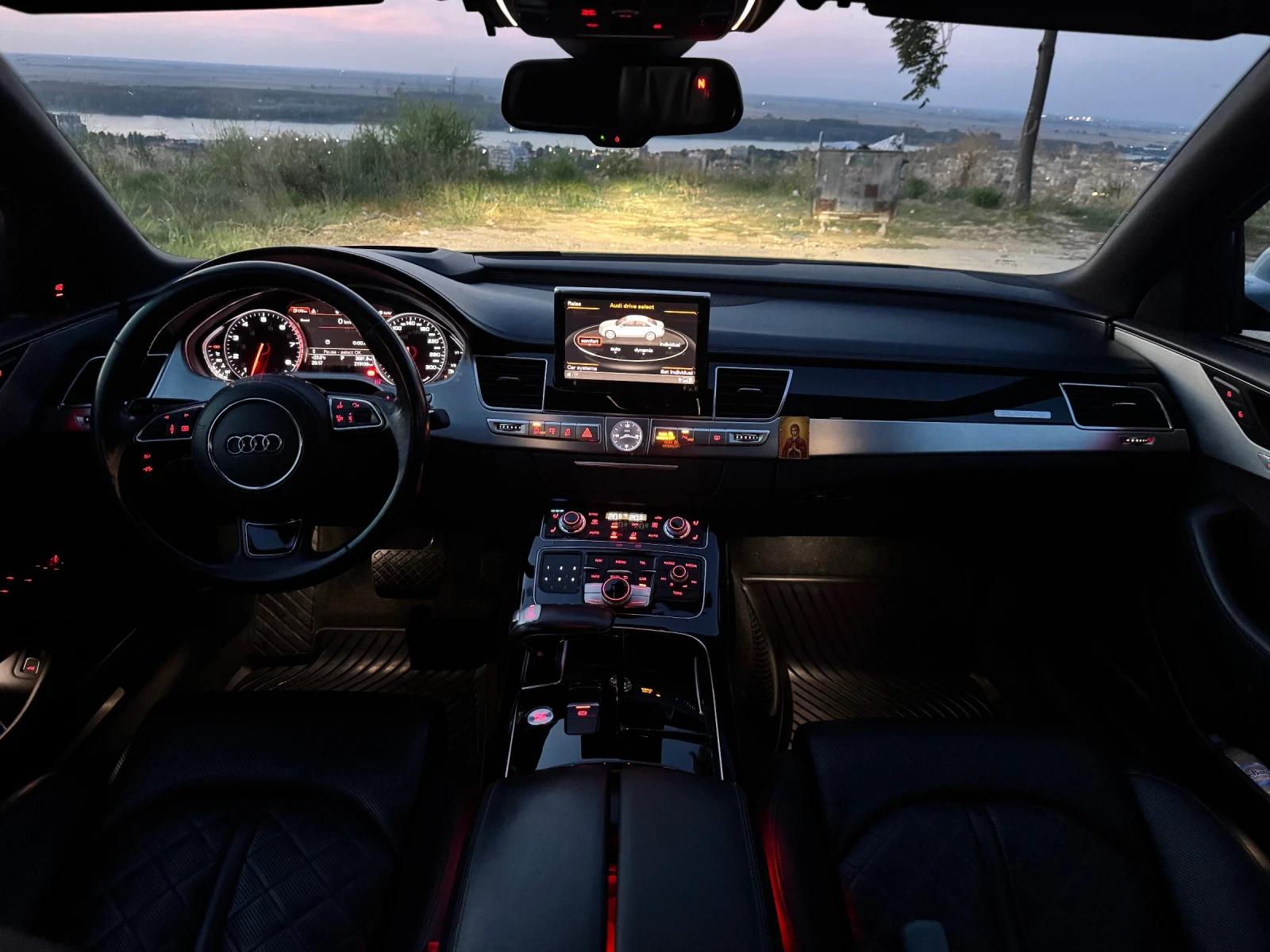 Audi A8, снимка 11 - Автомобили и джипове - 55806105