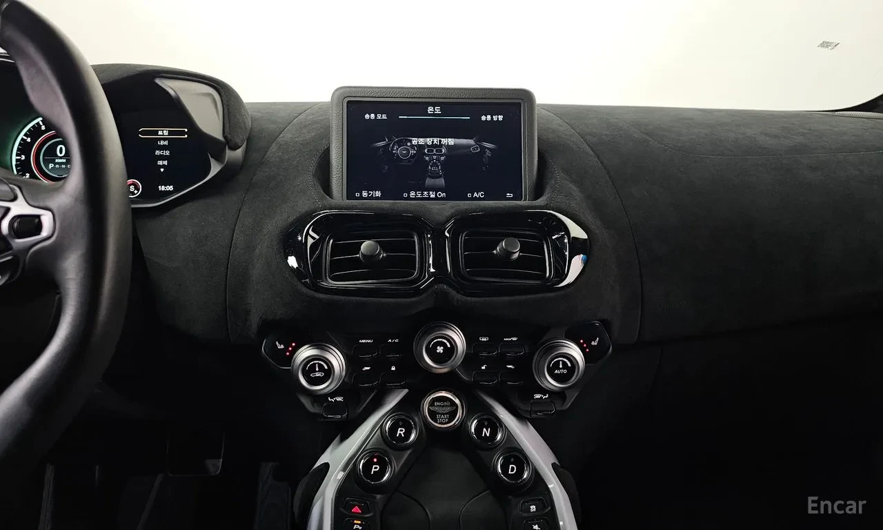 Aston Martin V8 Vantage Bang & Olufsen* Adaptive Damping* , снимка 11 - Автомобили и джипове - 56020667