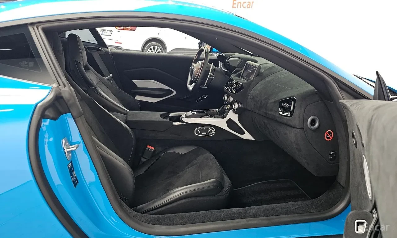 Aston Martin V8 Vantage Bang & Olufsen* Adaptive Damping* , снимка 9 - Автомобили и джипове - 56020667