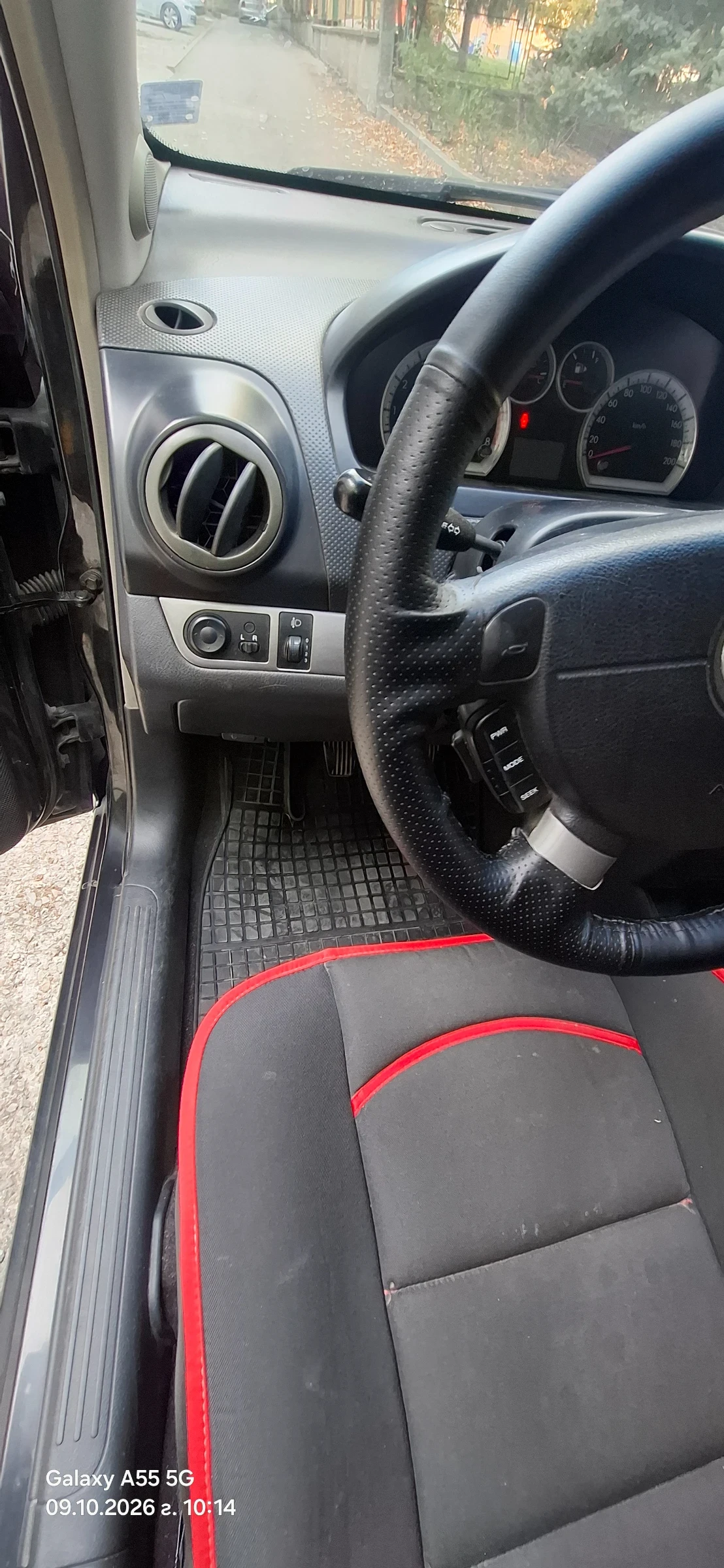 Chevrolet Aveo, снимка 5 - Автомобили и джипове - 56429818