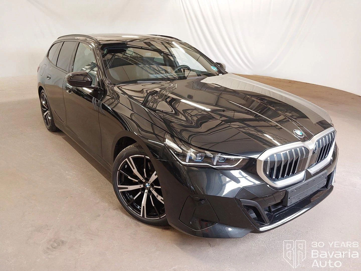 BMW 520 i Touring Steptronic, снимка 4 - Автомобили и джипове - 56439874
