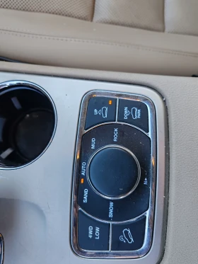Jeep Grand cherokee 5.7 Overland EURO6 - 41900 лв. - 25553771 14