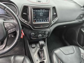 Jeep Cherokee * TRAILHAWK * 2 КЛЮЧА * ПОДГРЕВИ * CARFAX - 17150 € / 33542.48 лв. - 73788205 9