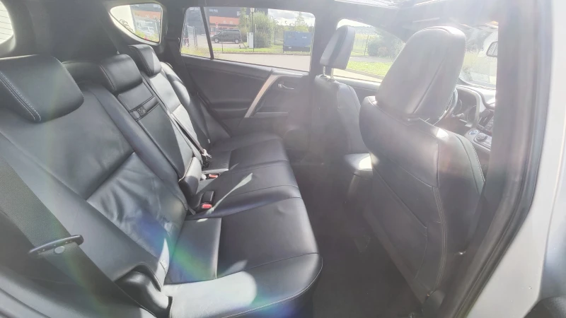 Toyota Rav4, снимка 6 - Автомобили и джипове - 52656738