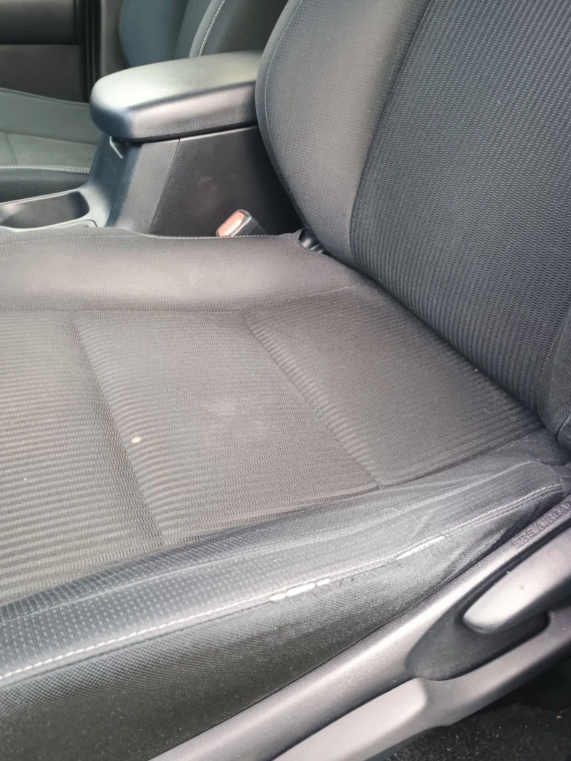 Toyota Rav4, снимка 14 - Автомобили и джипове - 53112344