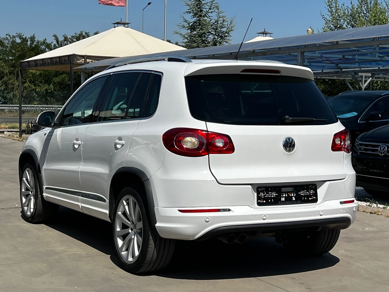 VW Tiguan 2.0TDI 4-MOTION-R LINE - изображение 6