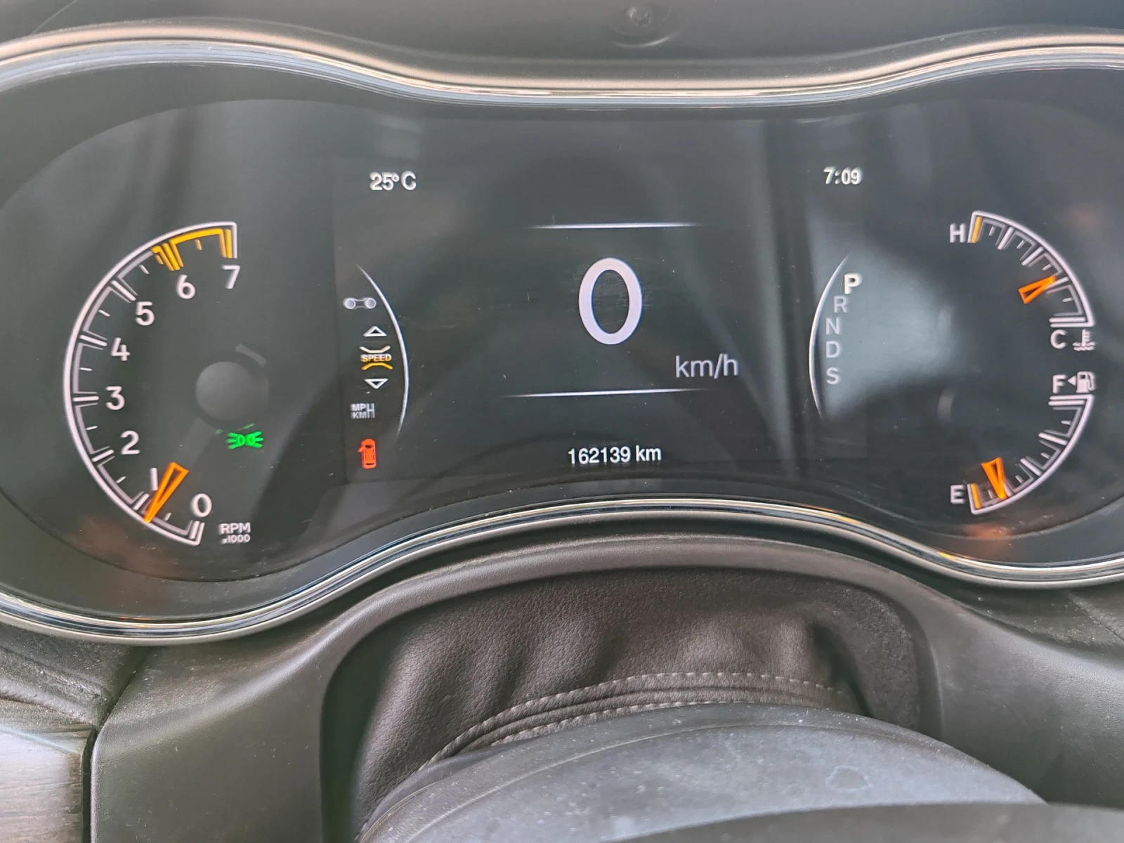 Jeep Grand cherokee 5.7 Overland EURO6 - изображение 9
