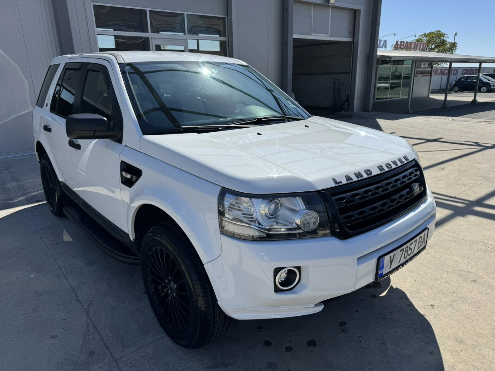 Land Rover Freelander 2.2* 150ps* 4x4* 6ск* НАВИ* КОЖА* ПАРКТ - изображение 7