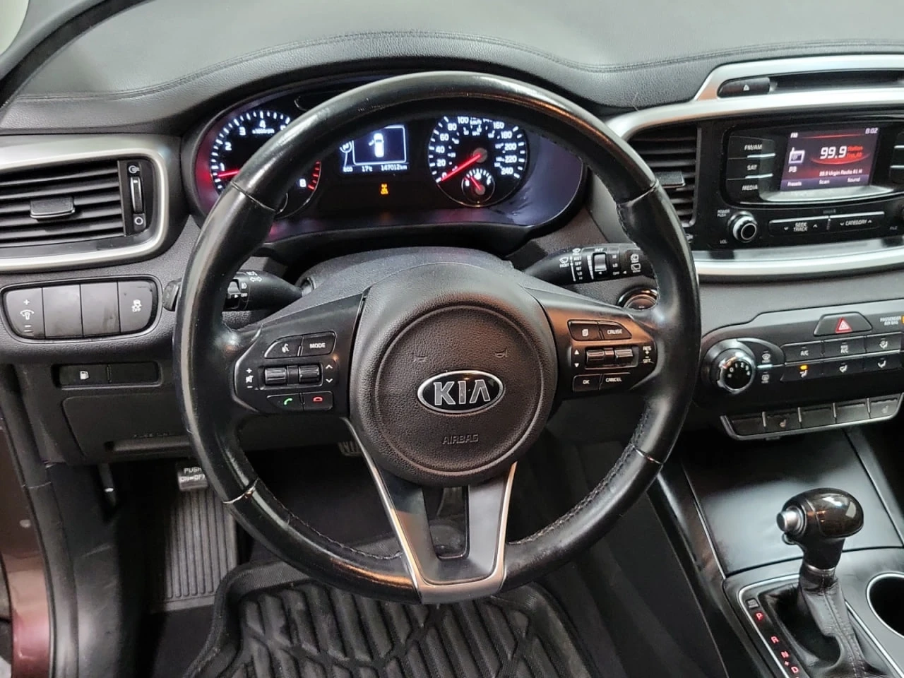 Kia Sorento * АВТО КРЕДИТ* ЦЕНА ДО БГ * СЕРВИЗНА ИСТОРИЯ *  - изображение 10