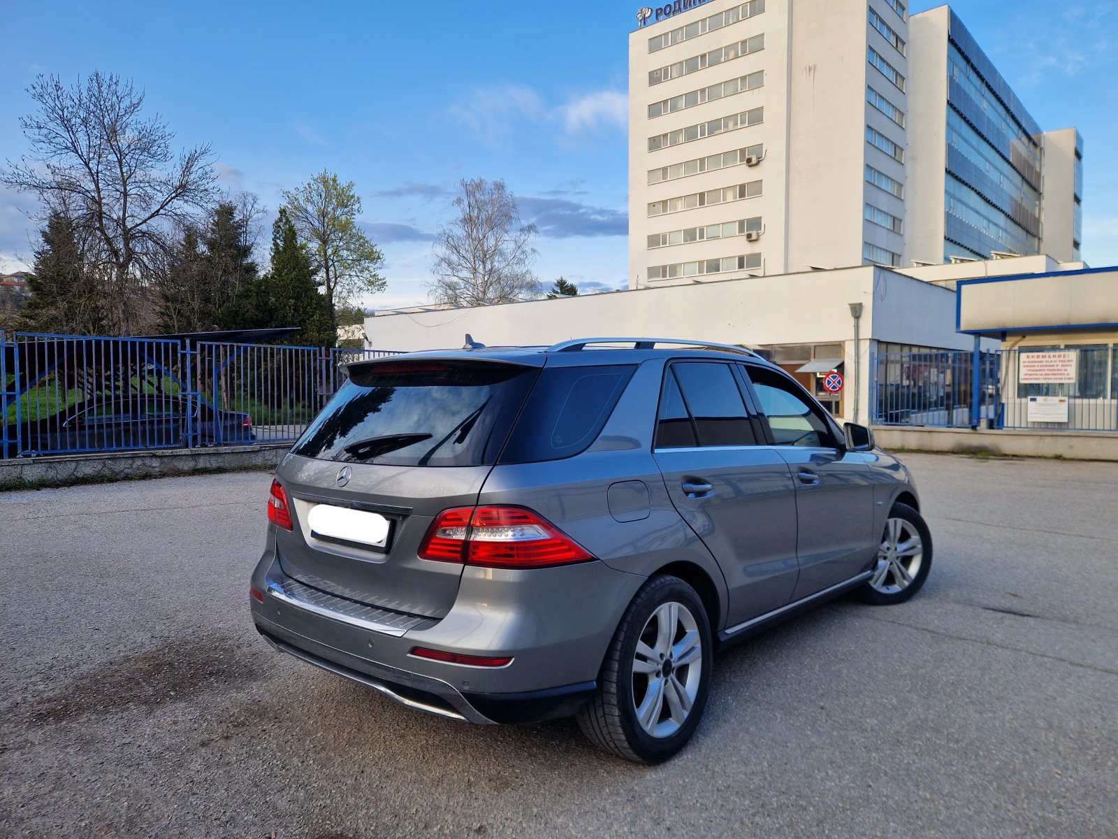 Mercedes-Benz ML 350 Лизинг Подгрев 2ключа, снимка 6 - Автомобили и джипове - 53848222