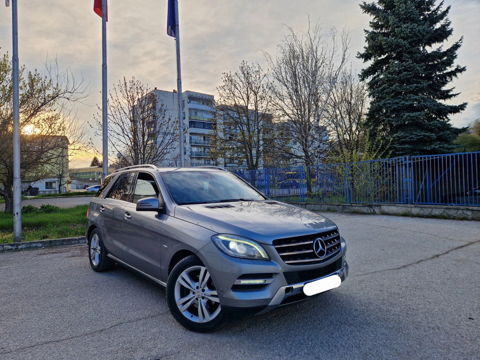 Mercedes-Benz ML 350 Лизинг Подгрев 2ключа, снимка 3 - Автомобили и джипове - 53848222