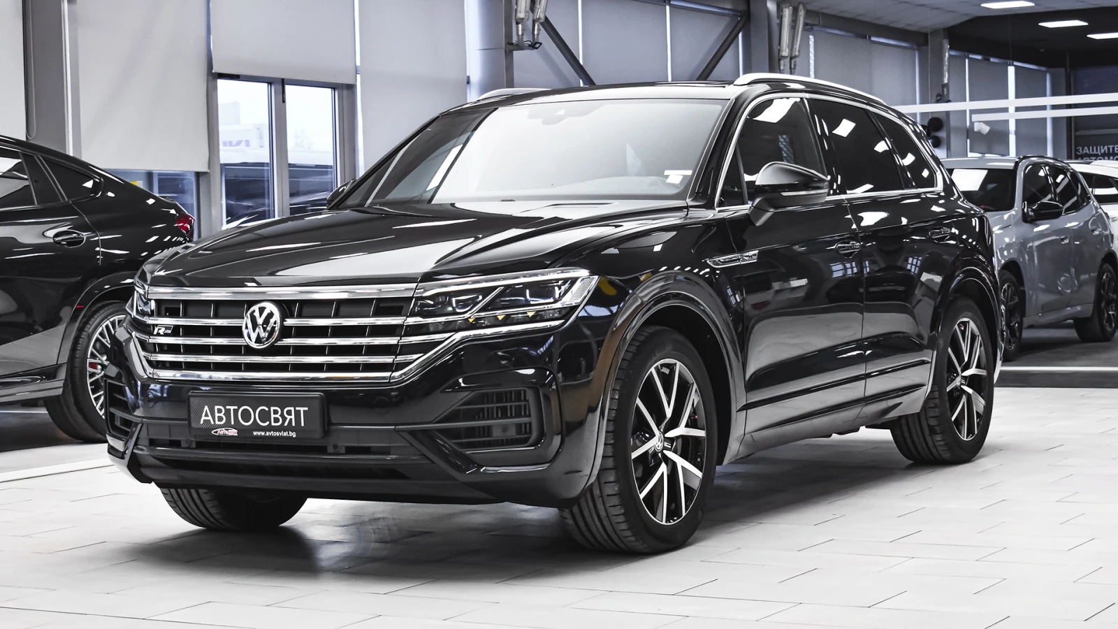 VW Touareg R Line 4.0 V8 TDI 4MOTION Tiptronic, снимка 4 - Автомобили и джипове - 53914919