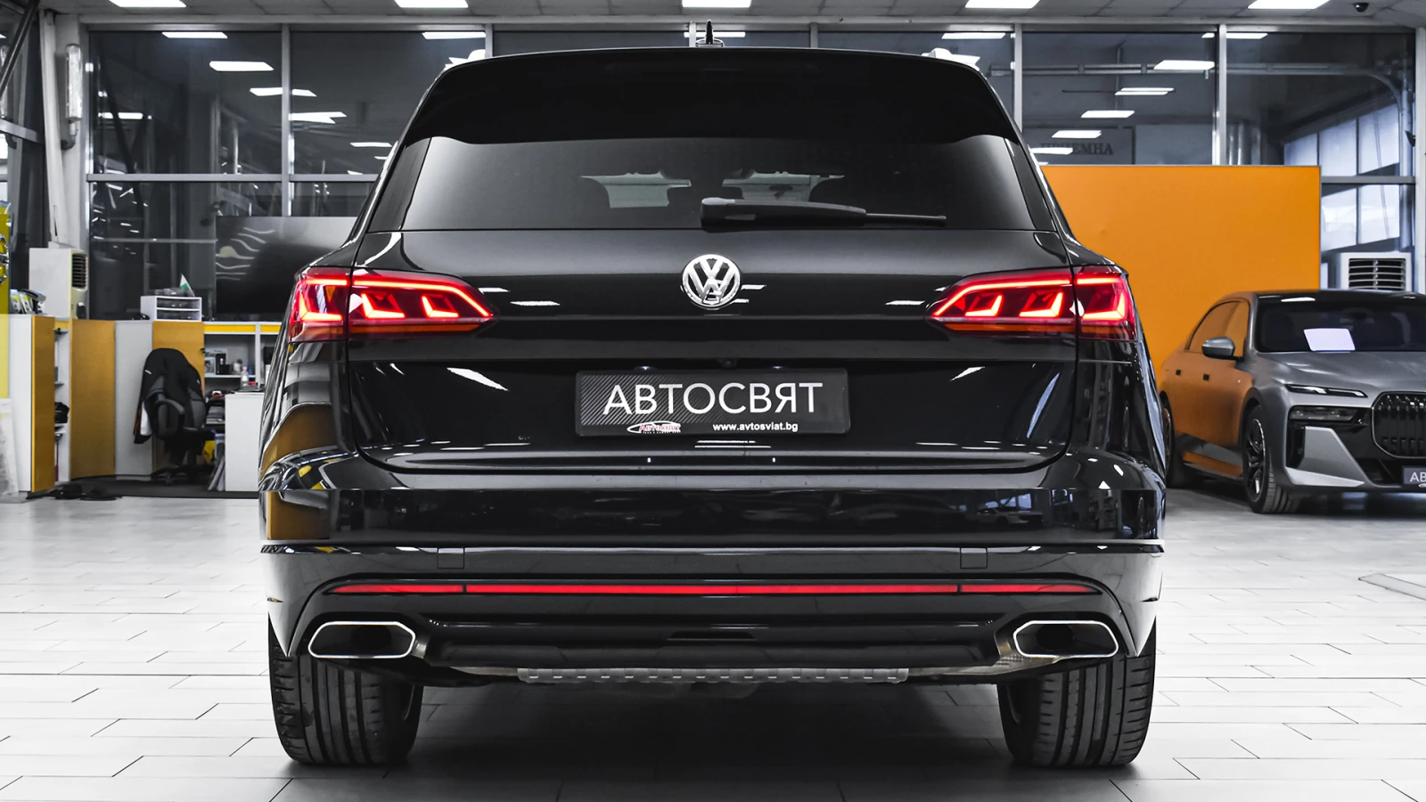 VW Touareg R Line 4.0 V8 TDI 4MOTION Tiptronic, снимка 3 - Автомобили и джипове - 53914919