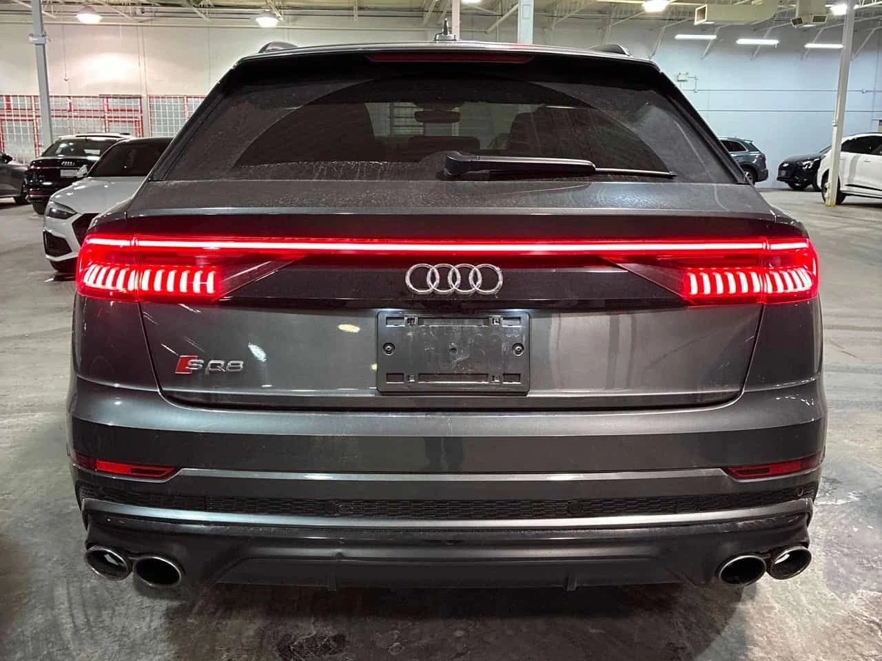 Audi SQ8 4.0 TFSI quattro  CARFAX, снимка 4 - Автомобили и джипове - 54165212