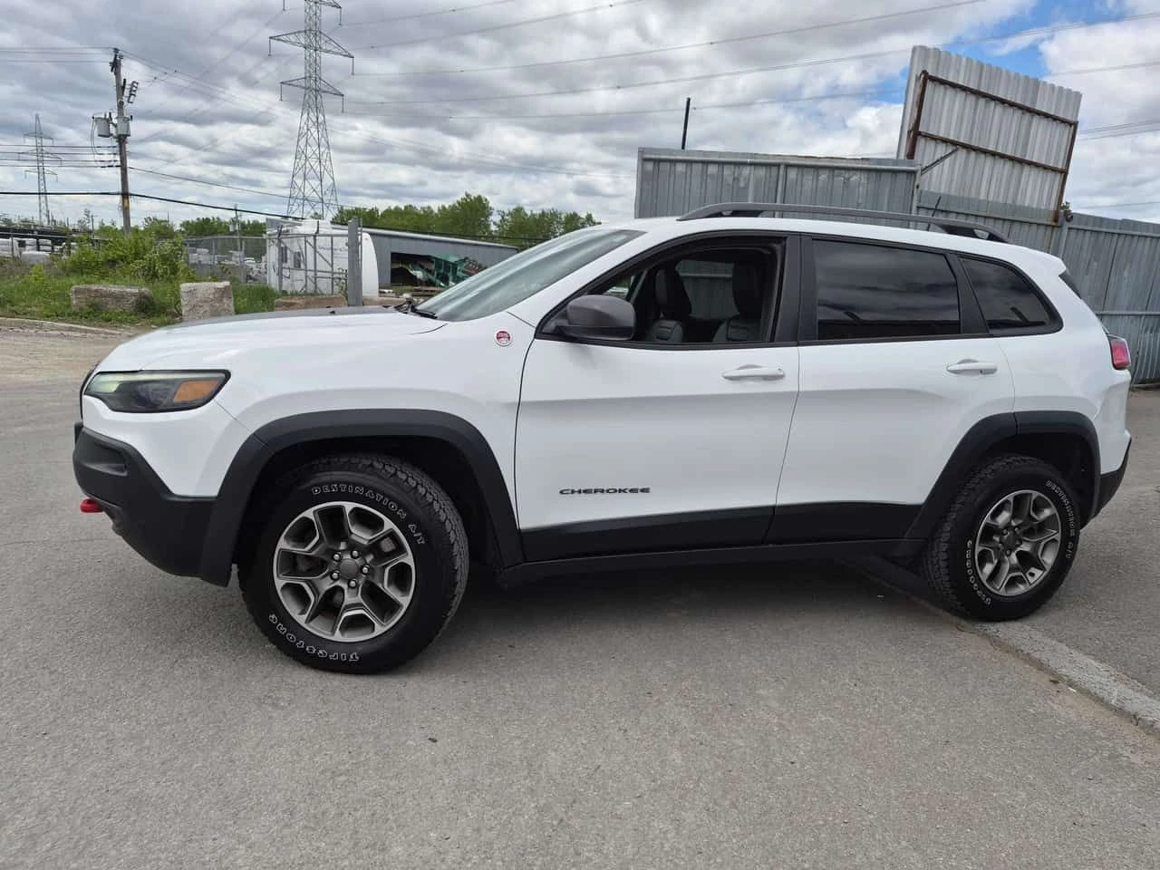 Jeep Cherokee * TRAILHAWK * 2 КЛЮЧА * ПОДГРЕВИ * CARFAX, снимка 2 - Автомобили и джипове - 54755437