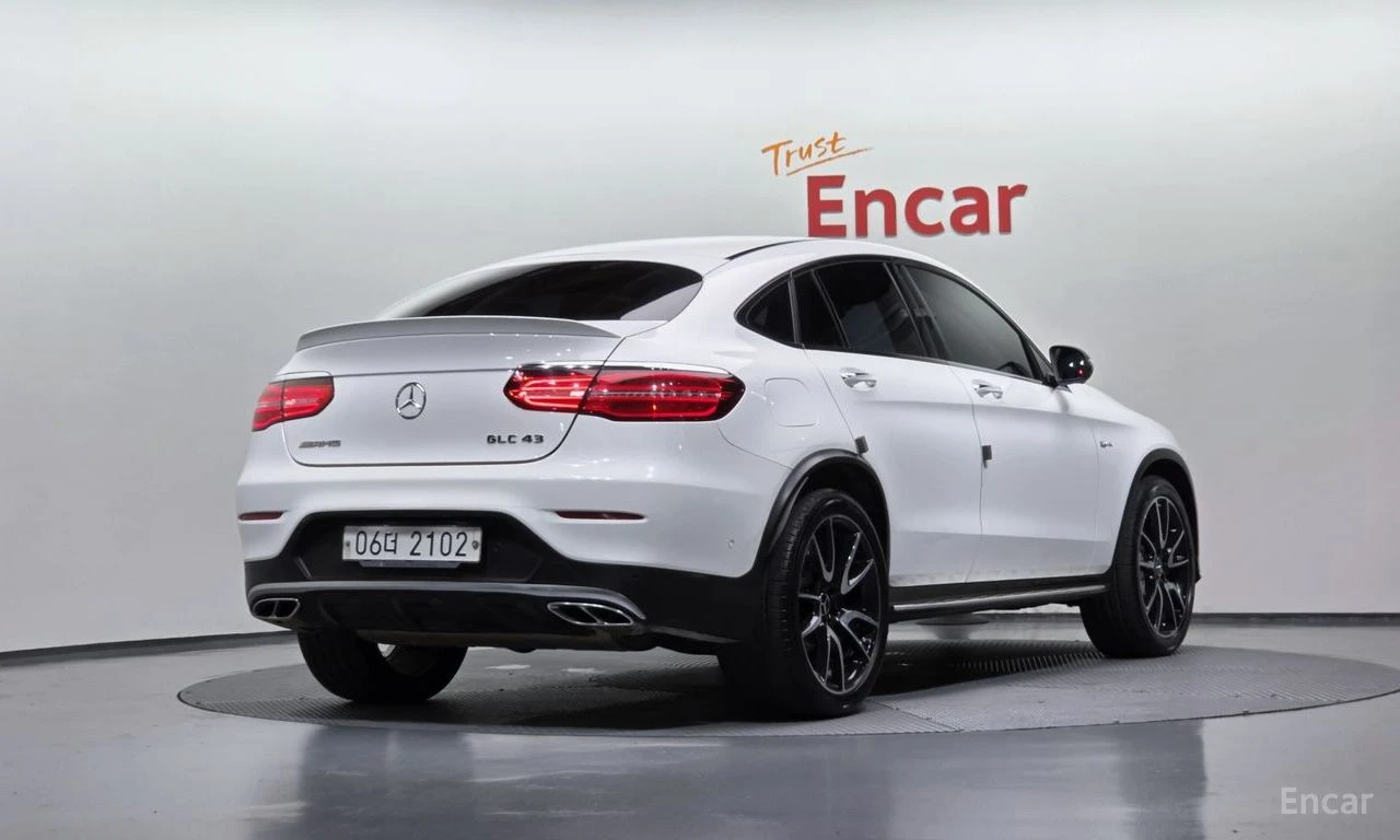 Mercedes-Benz GLC 43 AMG 4MATIC Coupe* BURMESTER* HEAD-UP* 360 CAM* PANO* , снимка 3 - Автомобили и джипове - 55072353