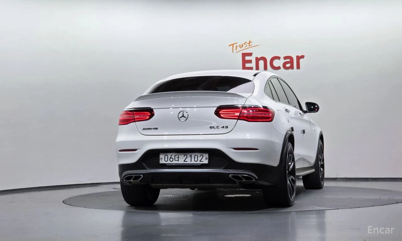 Mercedes-Benz GLC 43 AMG 4MATIC Coupe* BURMESTER* HEAD-UP* 360 CAM* PANO* , снимка 4 - Автомобили и джипове - 55072353