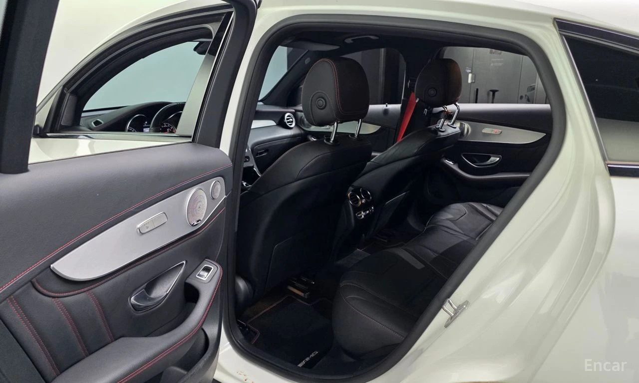 Mercedes-Benz GLC 43 AMG 4MATIC Coupe* BURMESTER* HEAD-UP* 360 CAM* PANO* , снимка 15 - Автомобили и джипове - 55072353