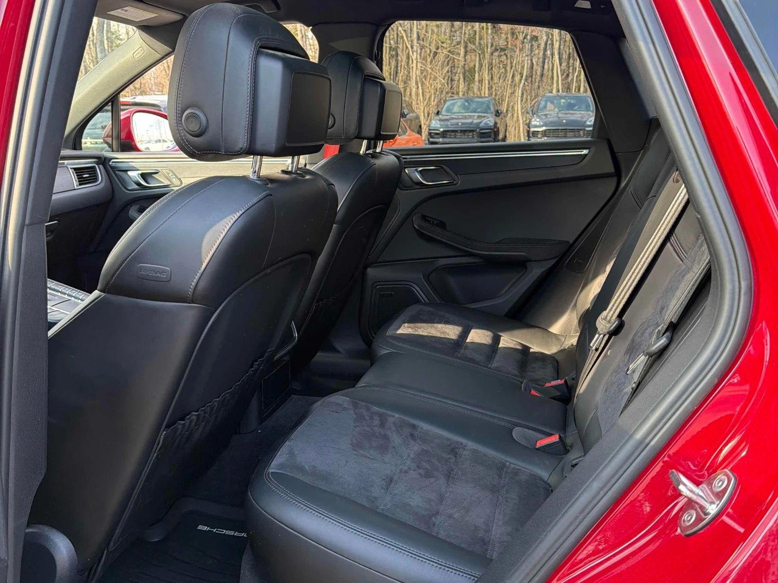 Porsche Macan GTS ЦЕНА ДО БЪЛГАРИЯ АВТОКРЕДИТ, снимка 11 - Автомобили и джипове - 55651323
