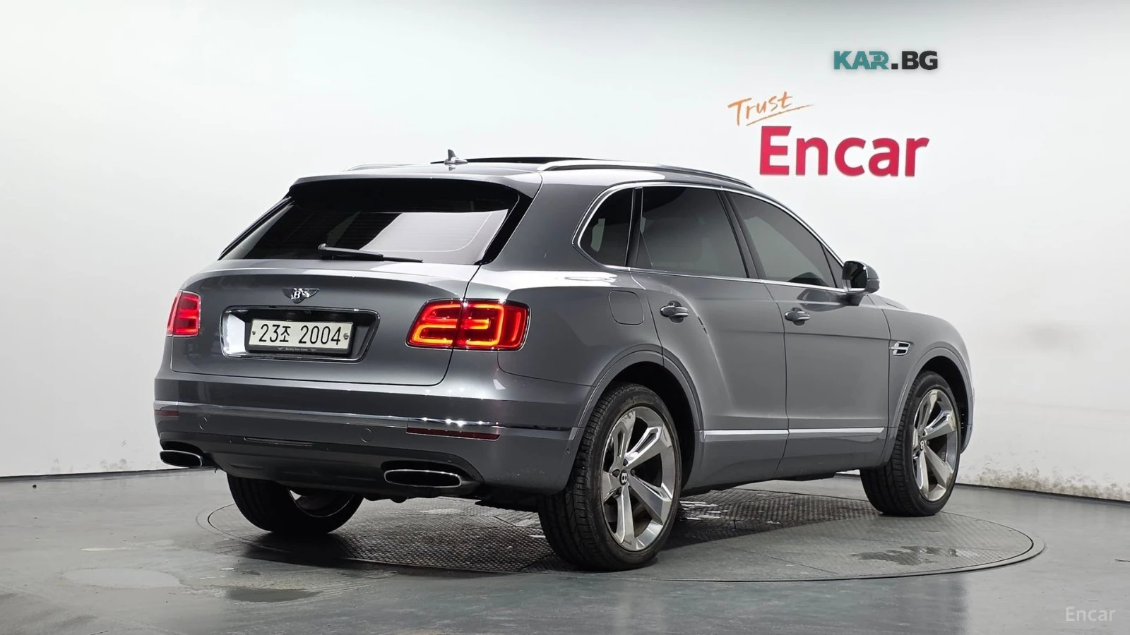 Bentley Bentayga 6.0* W12* ДИСТРОНИК* ПОДГРЕВ* ОБДУХ* МАСАЖИ* КАМЕР, снимка 3 - Автомобили и джипове - 55953186