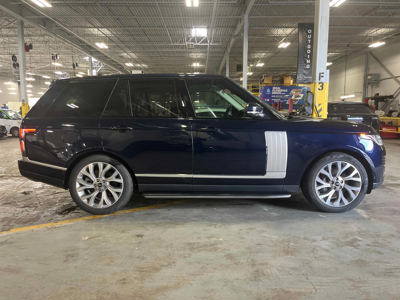 Land Rover Range rover * Westminster * CARFAX * ОПЦИЯ ЗА ФИНАНСИРАНЕ , снимка 3 - Автомобили и джипове - 55987831