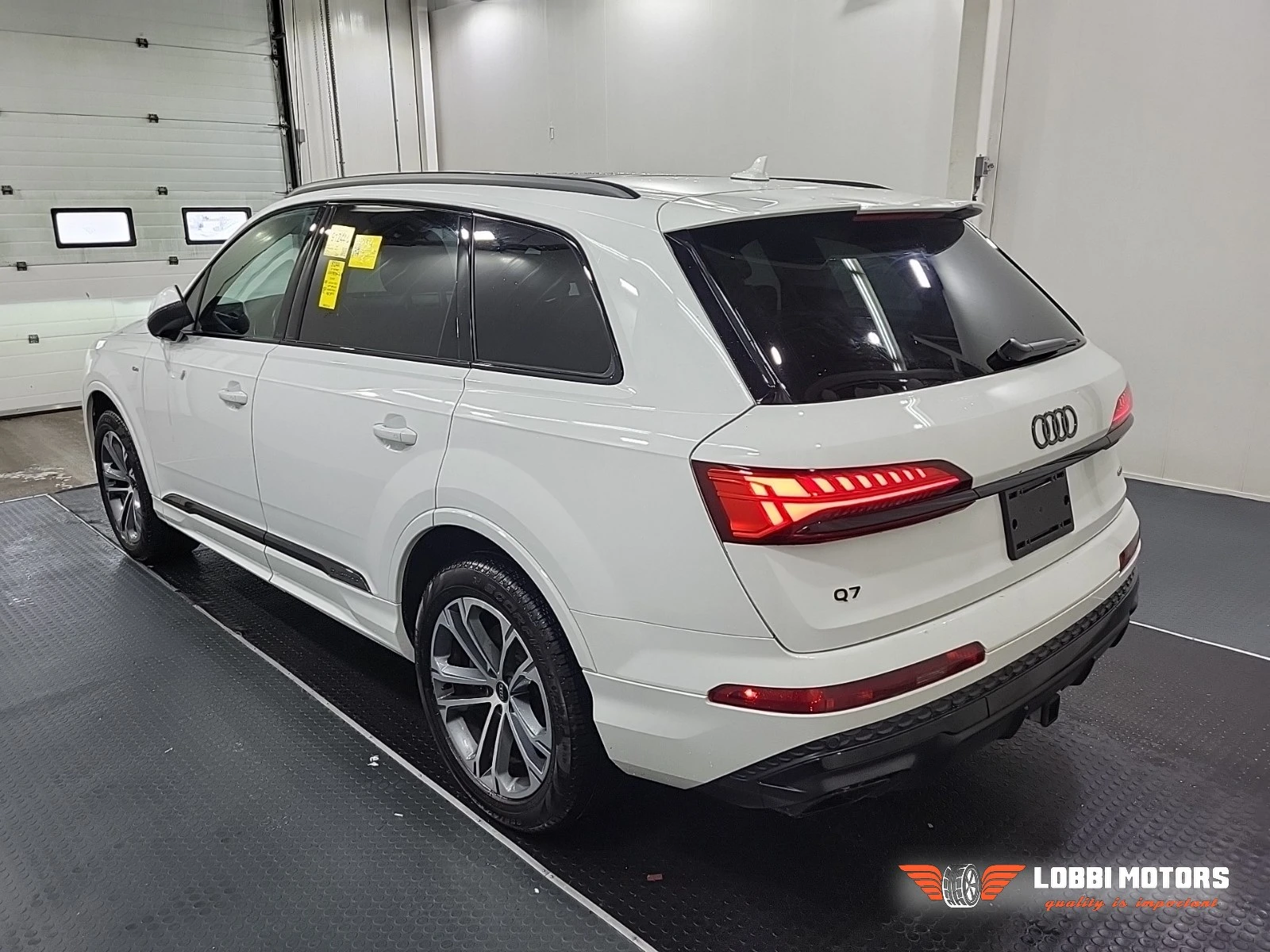 Audi Q7, снимка 4 - Автомобили и джипове - 56025388