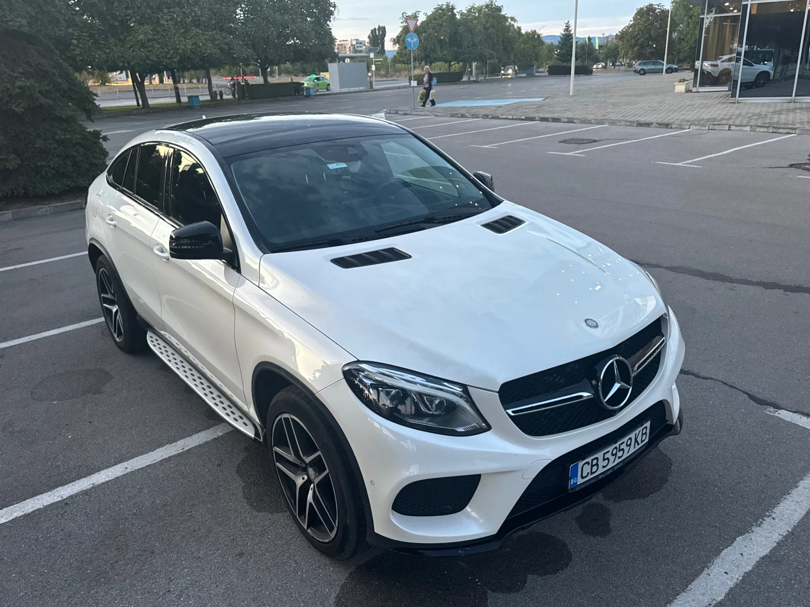 Mercedes-Benz GLE 350, снимка 5 - Автомобили и джипове - 56082977
