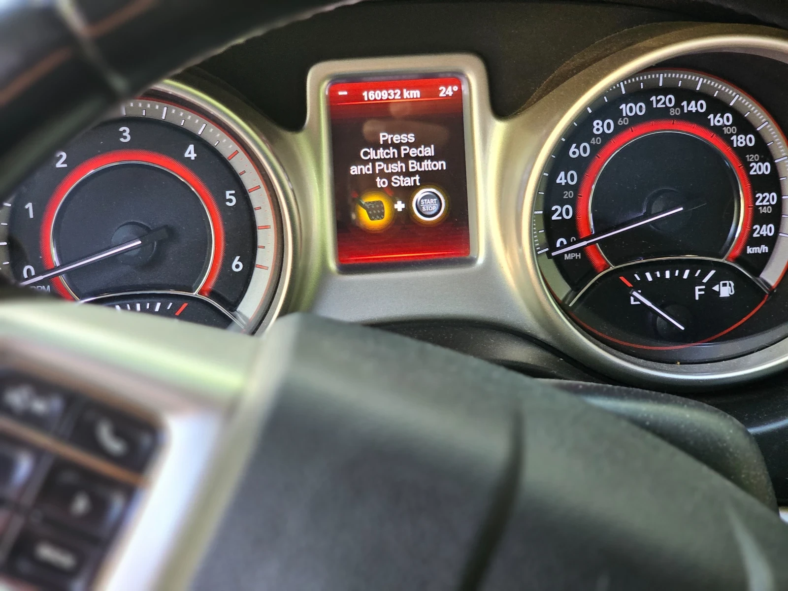 Fiat Freemont 2.0, 170 кс, предно, снимка 8 - Автомобили и джипове - 56112716
